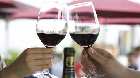 RV Avalon Angkor Cruise wine