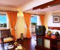 Colonial Suite Room