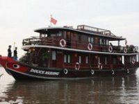 Douce_mekong_boat.jpg