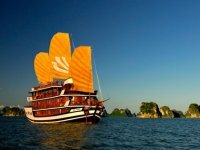 Halong_Bay_Bhaya_Cruises_low.jpg