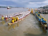 Phnom_Penh_Boat_Racing_1.jpg