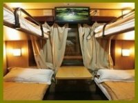 GREEN EXPRESS TRAIN TO SAPA